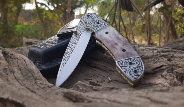 HANDMADE ENGRAVING POCKET KNIFE