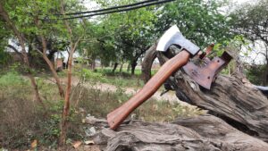 HANDMADE FORGING AXE