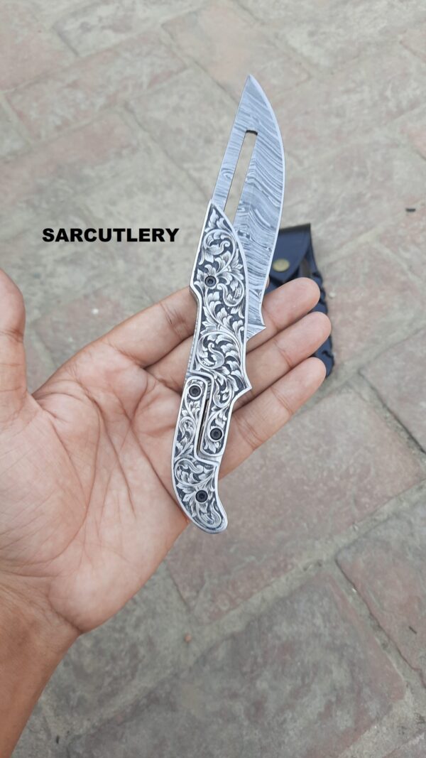 HANDMADE DAMASCUS ENGRAVING POCKET KNIFE - Image 3