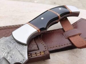 BEAUTIFUL HANDMADE DAMASCUS TRACKER KNIFE