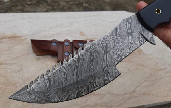 HANDMADE DAMASCUS TRACKER KNIFE - Image 2