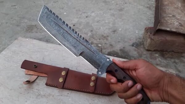 HANDMADE DAMASCUS TRACKER KNIFE - Image 4