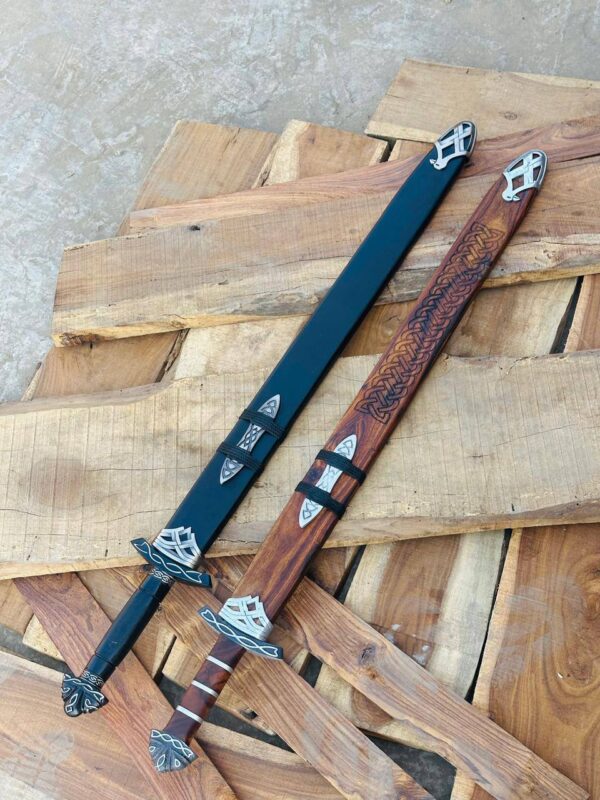 HANDMADE DAMASCUS VIKINGS SWORDS WITH SCABBARD - Image 4