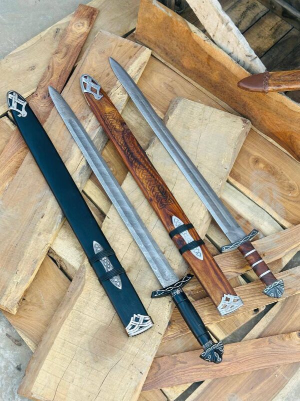 HANDMADE DAMASCUS VIKINGS SWORDS WITH SCABBARD