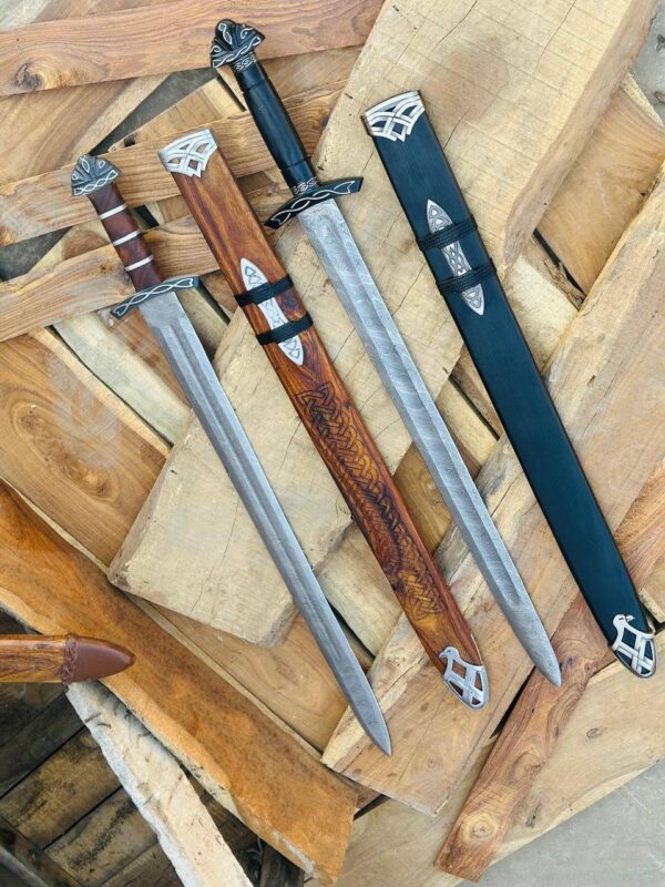HANDMADE DAMASCUS VIKINGS SWORDS WITH SCABBARD - Image 2