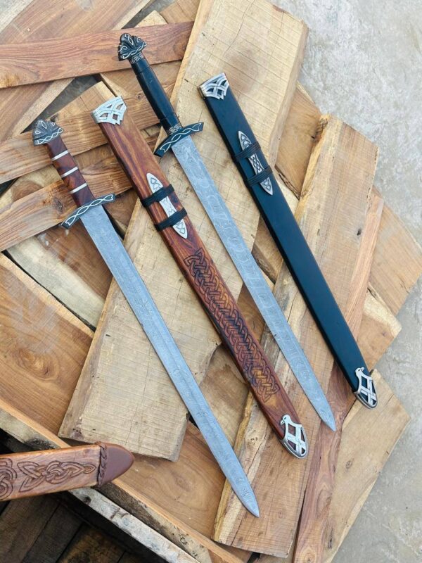 HANDMADE DAMASCUS VIKINGS SWORDS WITH SCABBARD - Image 5