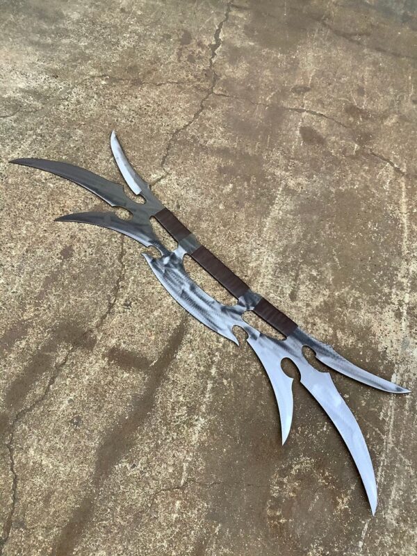 Star Trek Replica Klingon Bat’leth Sword - Image 4