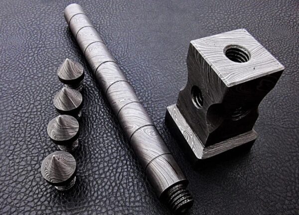 The Crusher Handmade Damascus Steel Hammer - Image 3