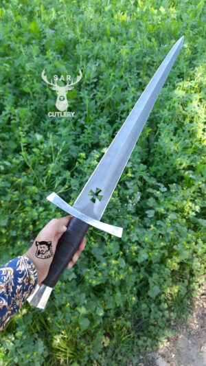 Knight Templar Replica LongSword | Carbon Steel | With Sheath