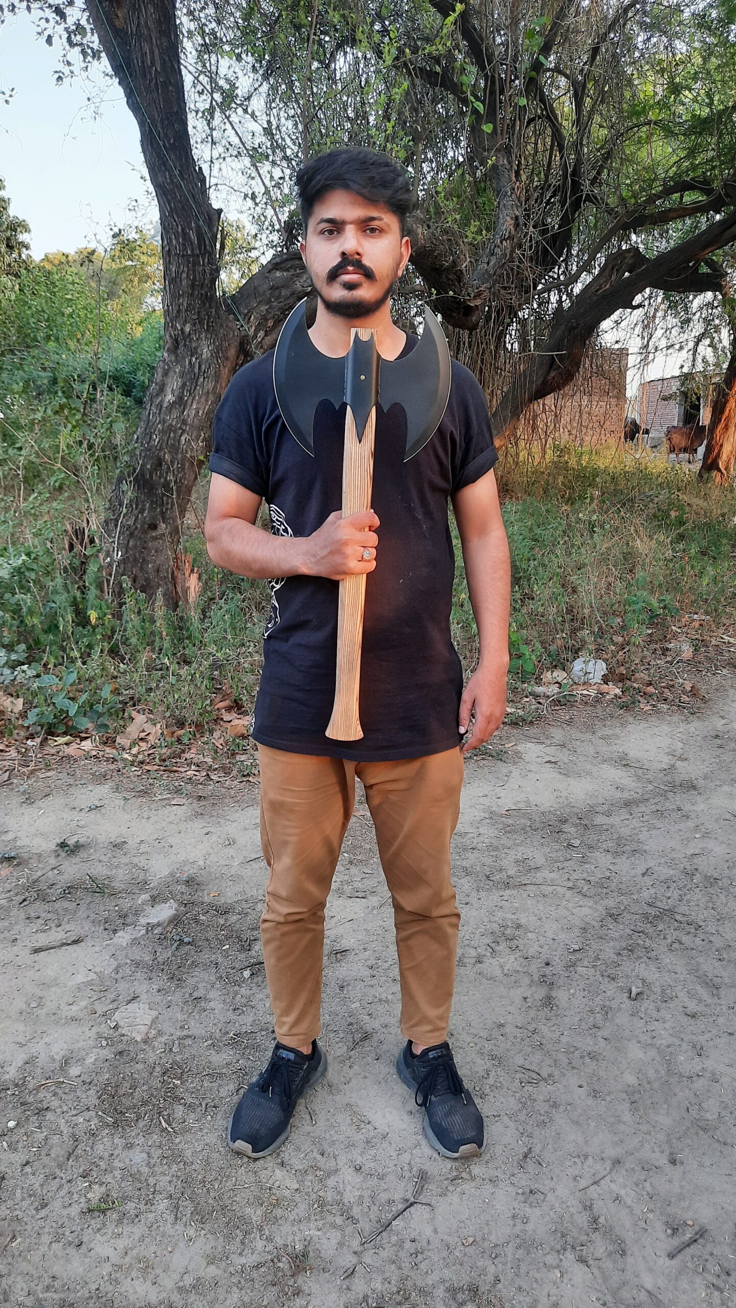 Hand Forged Carbon Steel Batman Axe With Leather Sheath - Image 5