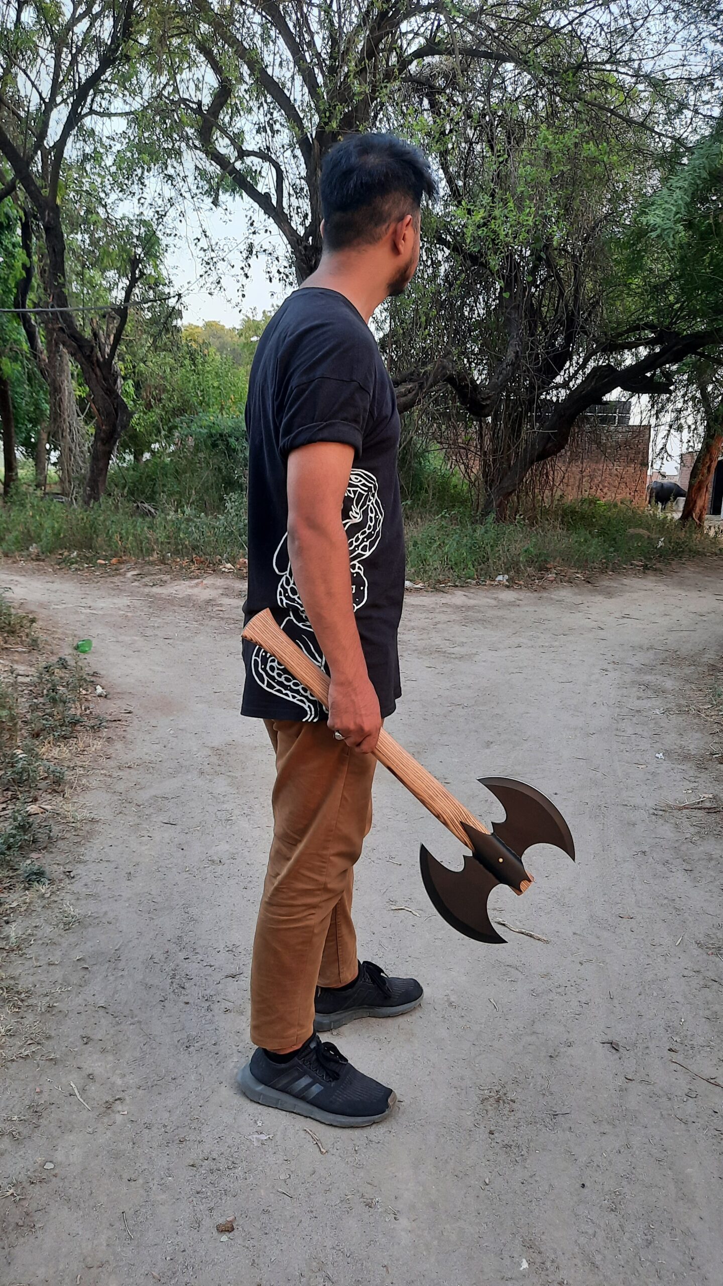 Hand Forged Carbon Steel Batman Axe With Leather Sheath - Image 6