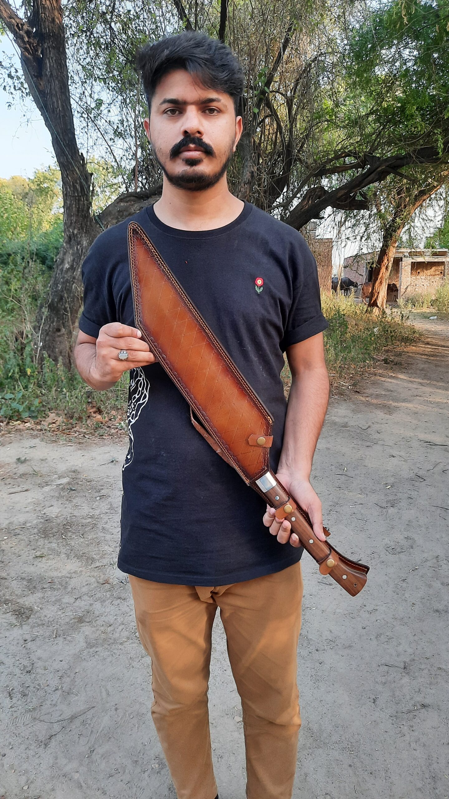 30" Hand-Forged Fierce Machete Sword with Leather Sheath - Image 11