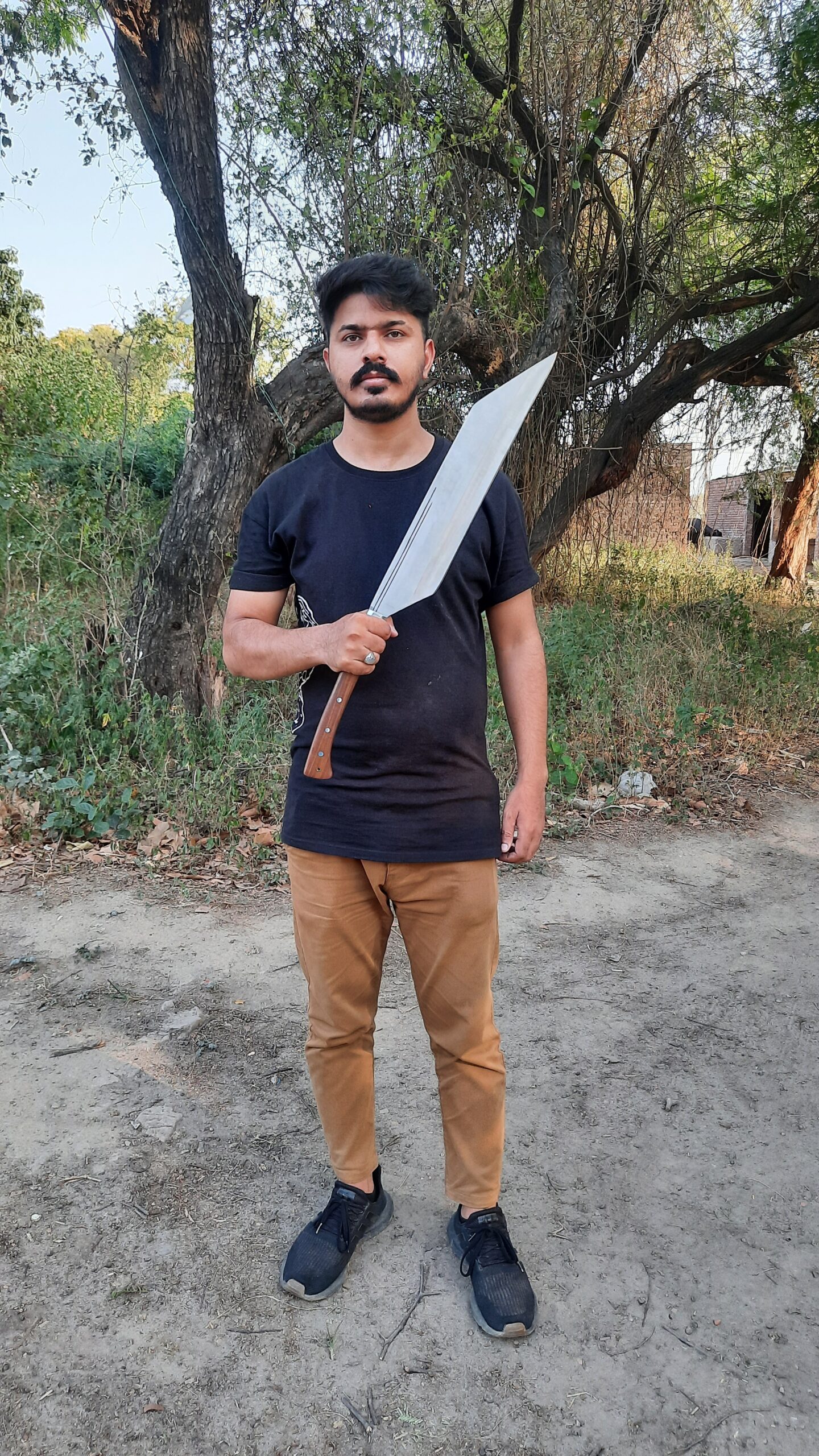 30" Hand-Forged Fierce Machete Sword with Leather Sheath - Image 7